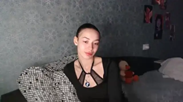 Daphne Darkthorn online show from November 9, 2025, 2:21 am