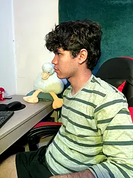 Snapshot of Im_Camii chatting on October 13, 2025, 6:19 pm Im Camii online show from October 13, 2025, 6:19 pm