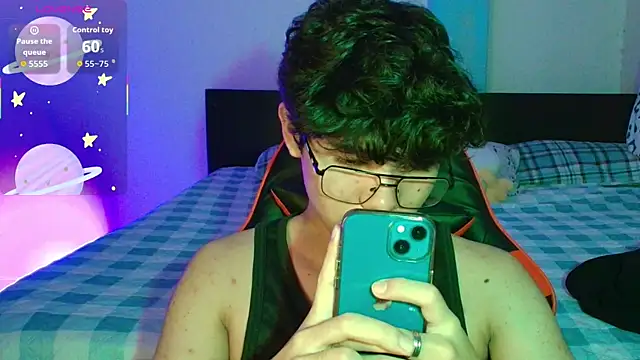 Snapshot of Im_Camii chatting on October 25, 2025, 10:37 pm Im Camii online show from October 25, 2025, 10:37 pm