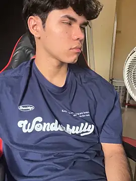 Snapshot of Im_Camii chatting on November 21, 2025, 6:50 pm Im Camii online show from November 21, 2025, 6:50 pm