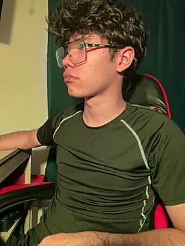 Snapshot of Im_Camii chatting on December 20, 2025, 8:38 pm Im Camii online show from December 20, 2025, 8:38 pm