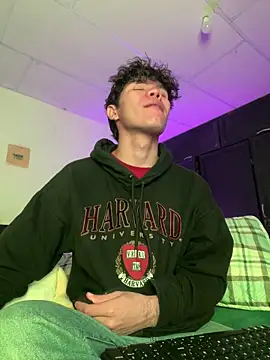 Snapshot of Im_Camii chatting on February 2, 2026, 5:44 pm Im Camii online show from February 2, 2026, 5:44 pm