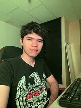 Snapshot of Im_Camii chatting on March 2, 2026, 6:37 pm Im Camii online show from March 2, 2026, 6:37 pm