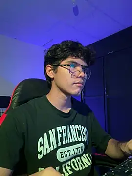 Snapshot of Im_Camii chatting on March 26, 2026, 8:25 pm Im Camii online show from March 26, 2026, 8:25 pm