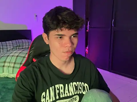 Snapshot of Im_Camii chatting on April 9, 2026, 4:34 pm Im Camii online show from April 9, 2026, 4:34 pm