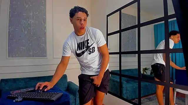 Adrian Volt online show from October 30, 2025, 8:09 pm