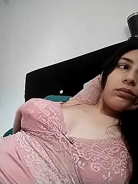 Thaila-Aurora online show from October 26, 2025, 2:23 pm