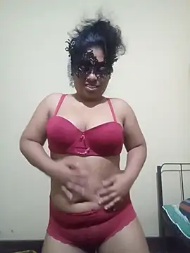 Expose Queen online show from February 16, 2026, 5:31 pm