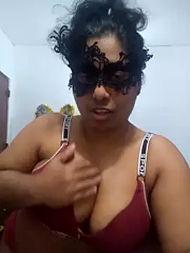 Snapshot of Expose_Queen chatting on May 13, 2026, 4:37 pm Expose Queen online show from May 13, 2026, 4:37 pm
