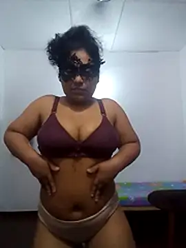 Snapshot of Expose_Queen chatting on June 21, 2026, 6:21 pm Expose Queen online show from June 21, 2026, 6:21 pm