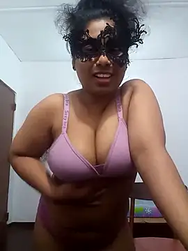 Expose Queen online show from August 4, 2026, 5:59 pm