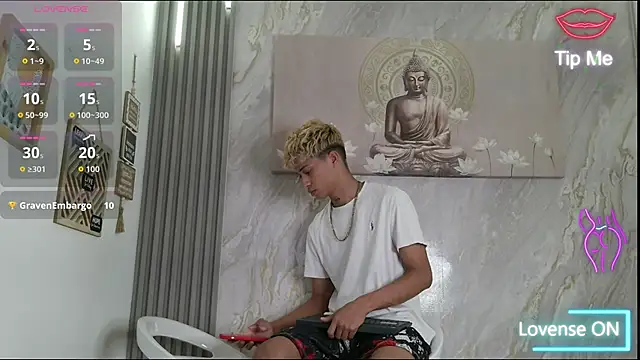 EMPIRE BOYS1 online show from April 13, 2026, 7:47 am