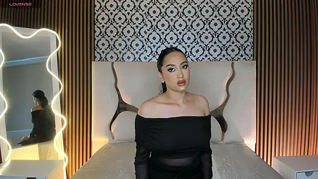 BEELLA TAY1 online show from December 16, 2025, 12:43 pm