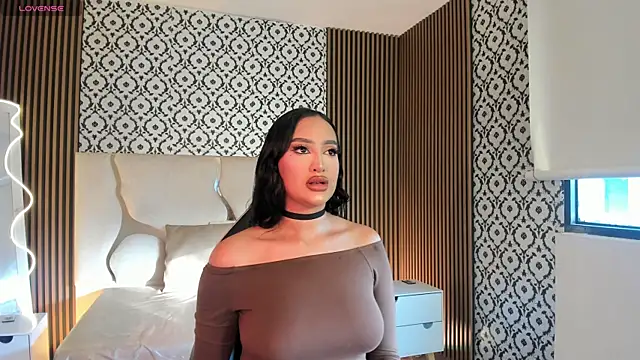 BEELLA TAY1 online show from April 22, 2026, 11:34 am