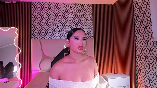 BEELLA TAY1 online show from April 23, 2026, 12:04 pm