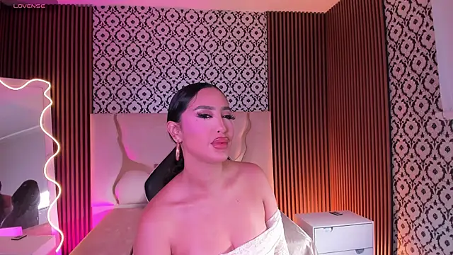 BEELLA TAY1 online show from April 23, 2026, 12:29 pm