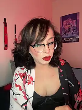 MiniMonroe online show from December 2, 2025, 6:52 am