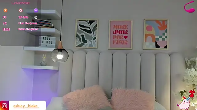 Isabella  gonzalez  online show from December 2, 2025, 3:34 am