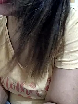 Tanha18 online show from October 25, 2025, 12:34 pm