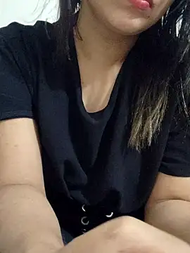 Tanha18 online show from December 4, 2025, 6:49 pm