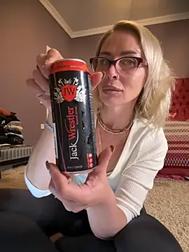 ElenabonyX online show from November 28, 2025, 5:26 pm