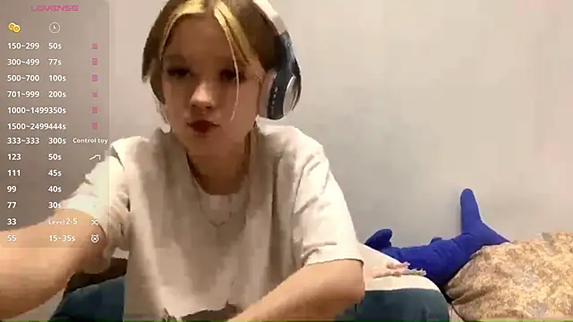 LorRebak online show from October 21, 2025, 11:00 am