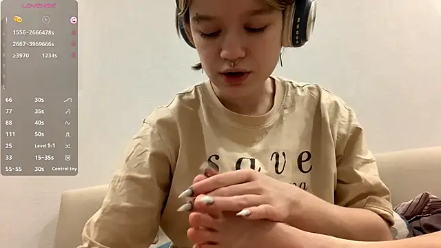 LorRebak online show from December 19, 2025, 2:57 pm