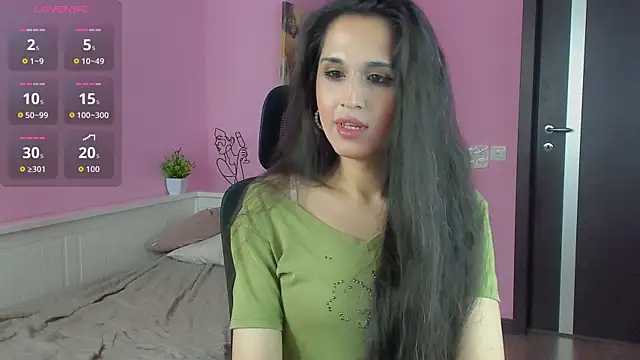 LuxeSins online show from November 7, 2025, 1:44 pm