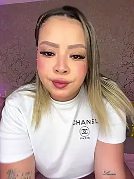Snapshot of GenesisBlaze chatting on July 1, 2026, 9:14 pm GenesisBlaze online show from July 1, 2026, 9:14 pm