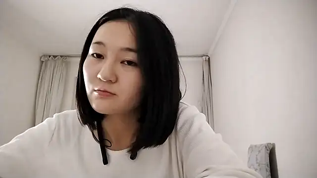 Lyndasilk online show from October 14, 2025, 3:13 pm