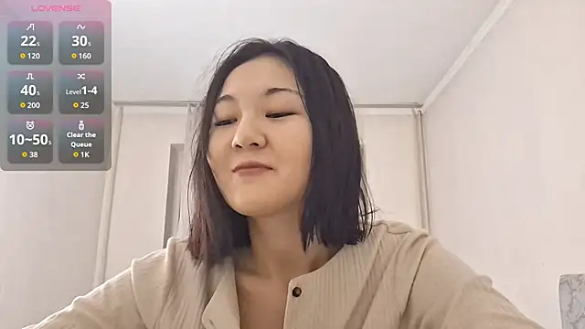 Lyndasilk online show from January 11, 2026, 2:22 pm