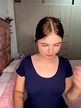 MIACUTEE  online show from November 21, 2025, 6:23 am