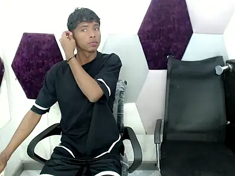 Mick storm online show from November 18, 2025, 6:56 pm