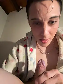 Snapshot of fresh-laD chatting on April 3, 2026, 12:08 am fresh-laD online show from April 3, 2026, 12:08 am