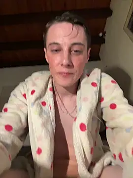 Snapshot of fresh-laD chatting on April 7, 2026, 11:48 pm fresh-laD online show from April 7, 2026, 11:48 pm