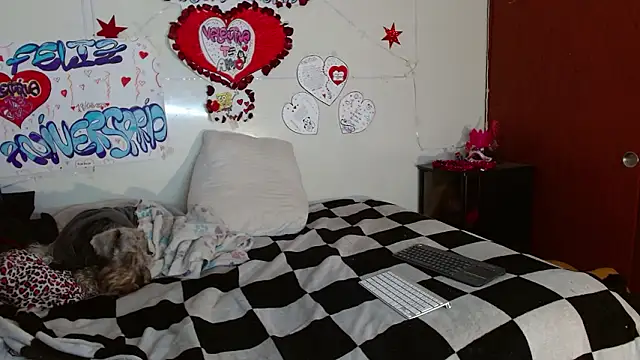 picante70  online show from February 6, 2026, 11:24 am