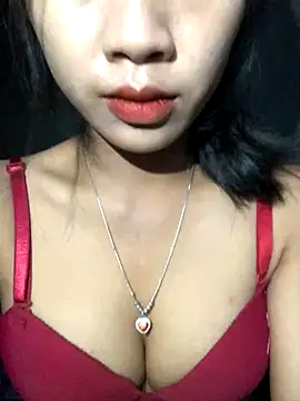 namicute online show from November 12, 2025, 2:12 am