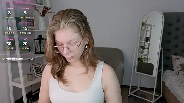 Angelie  Eyes online show from October 12, 2025, 10:47 am