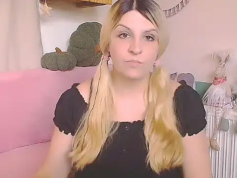 Snapshot of NikiLeex27 chatting on March 27, 2026, 12:05 pm NikiLeex27 online show from March 27, 2026, 12:05 pm
