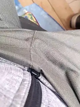 szabi1995 online show from October 17, 2025, 12:30 pm