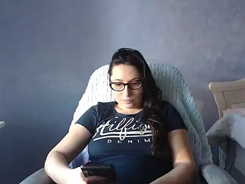 LuckyLisa23 online show from March 27, 2026, 2:50 pm