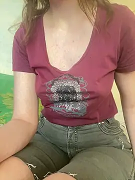 KittieCreme online show from July 5, 2026, 11:39 am