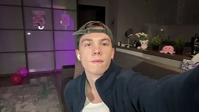 Snapshot of Jeremy1Scott chatting on November 25, 2025, 3:28 am Jeremy1Scott online show from November 25, 2025, 3:28 am