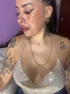 MiaFox19- online show from October 15, 2025, 2:44 am