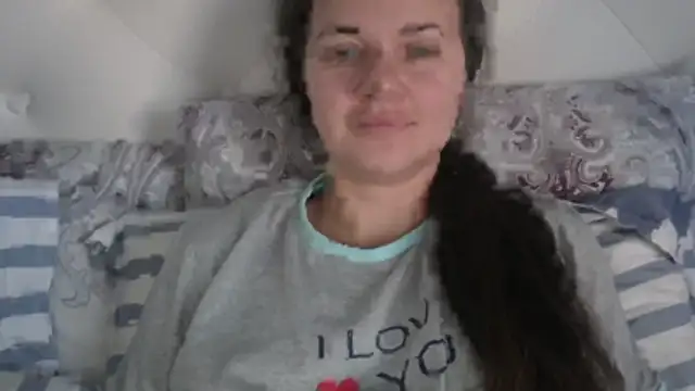 GiaaCaranggi online show from November 14, 2025, 6:23 am