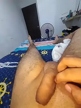 sexyandres 23 online show from November 3, 2025, 6:47 am