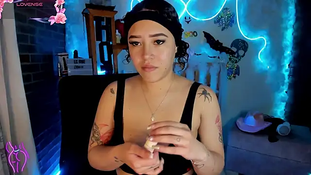 Lizz martins online show from October 16, 2025, 2:12 am