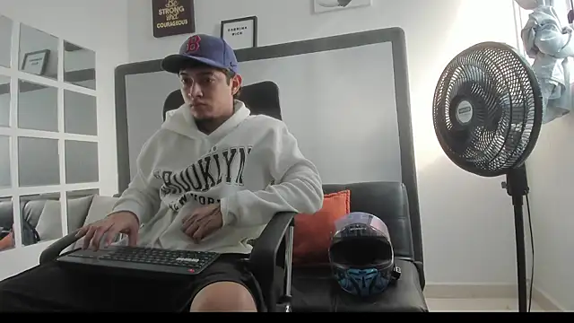 Sky Wild online show from November 2, 2025, 8:33 pm