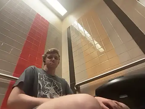 eddieeeeee1232 online show from October 27, 2025, 3:16 pm