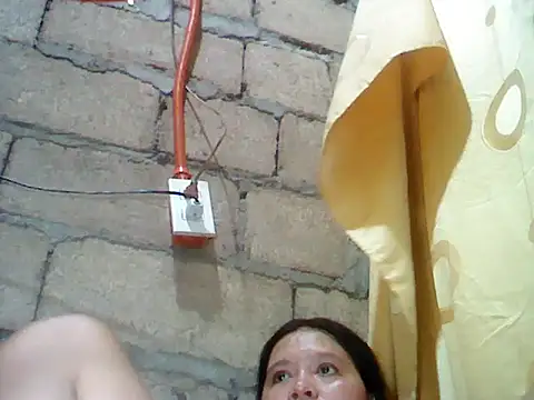 kissableapple36 online show from October 15, 2025, 4:01 am